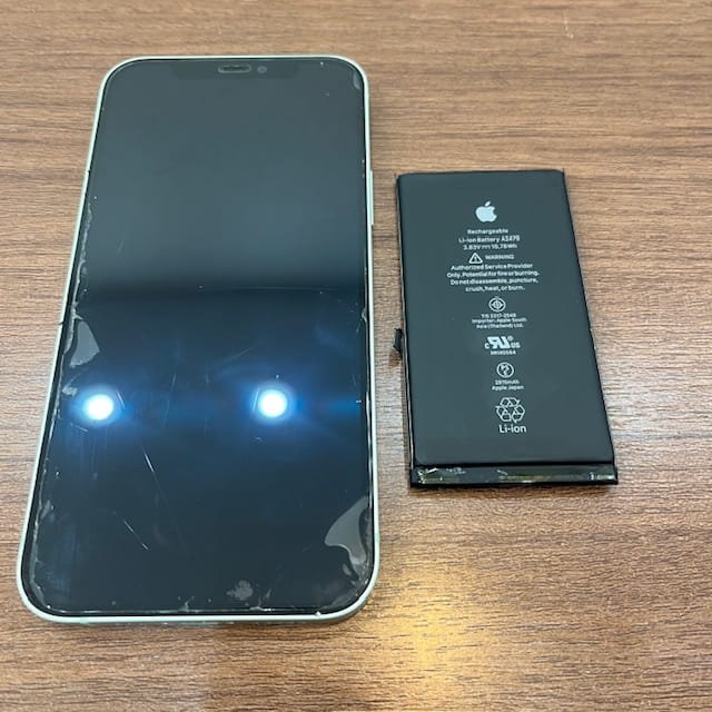 iPhone12修理 バッテリー交換｜川口市並木