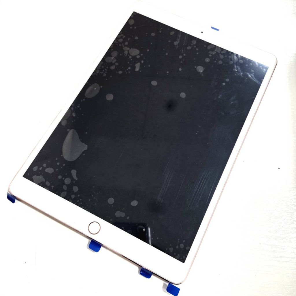 iPad（第8世代） フロントパネル交換