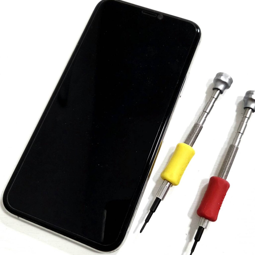 iPhoneXS フロントパネル交換