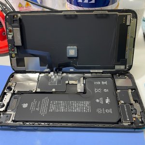 iPhone11Pro 最大容量72% バッテリー交換| 我孫子市湖北台| 液晶交換も即日30分で対応いたします！