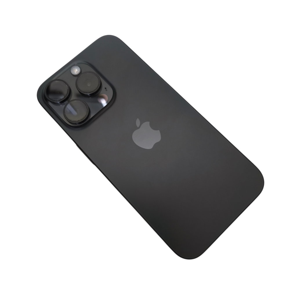 iPhone15Proアウトカメラ修理