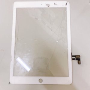 ipad5 デジタイザー交換| 飯能市白子| iPad修理もご予約にて受付中！