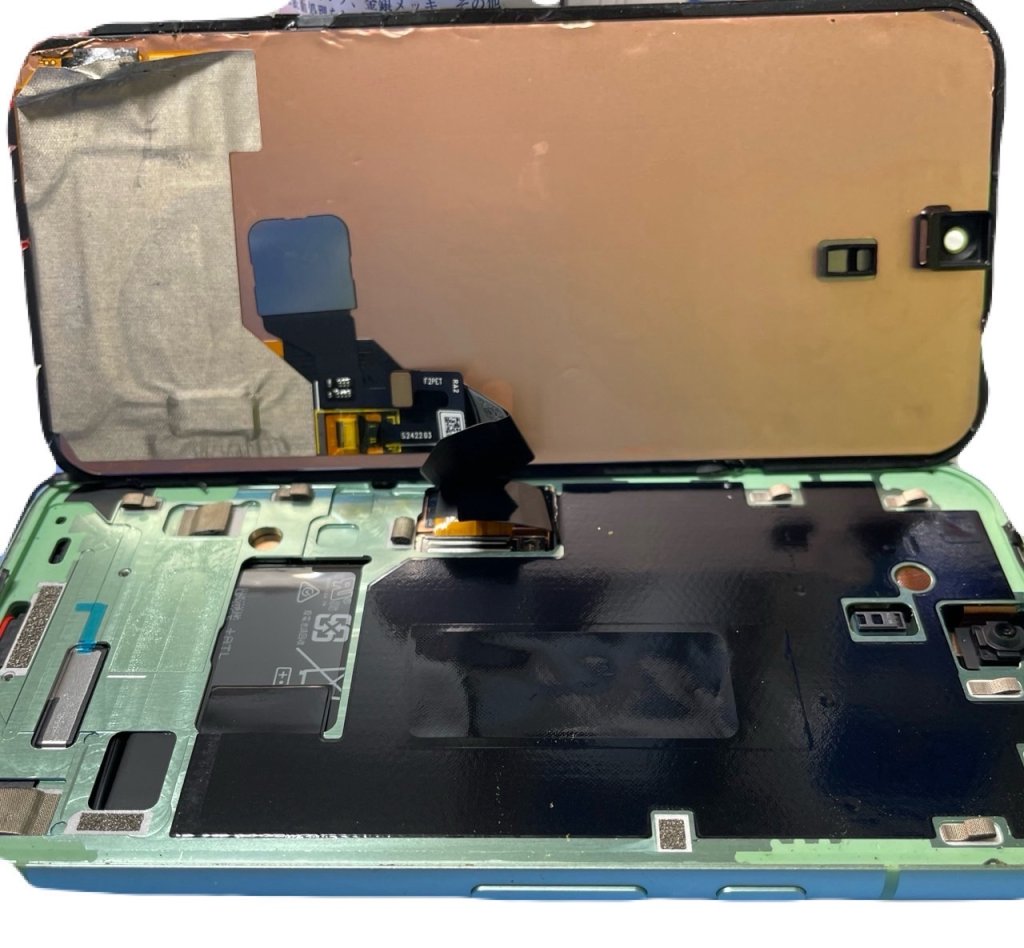 Googleピクセルのフロント画面交換修理 埼玉県入間市小谷田にお住まいのお客様より修理のご依頼です。