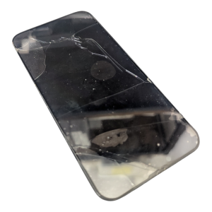 【マックスバリュ恵庭店】iPhone13　ブラックアウト