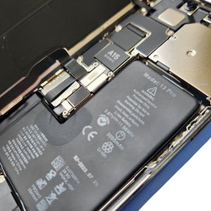 iPhone13 Pro バッテリー交換