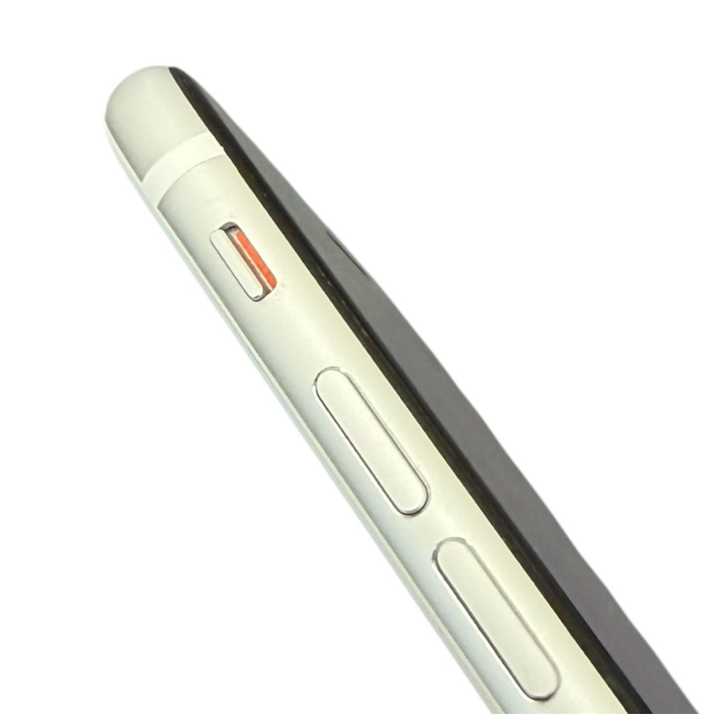 iPhoneSE3 ボタン修理