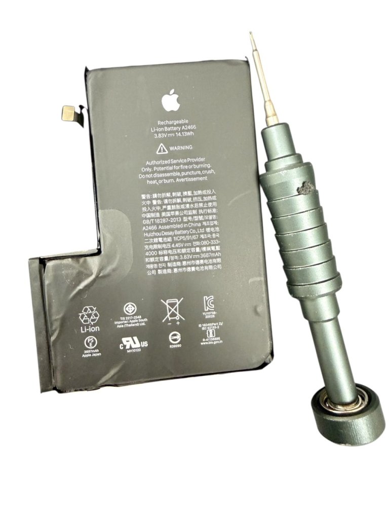 iPhone12ProMax バッテリー交換