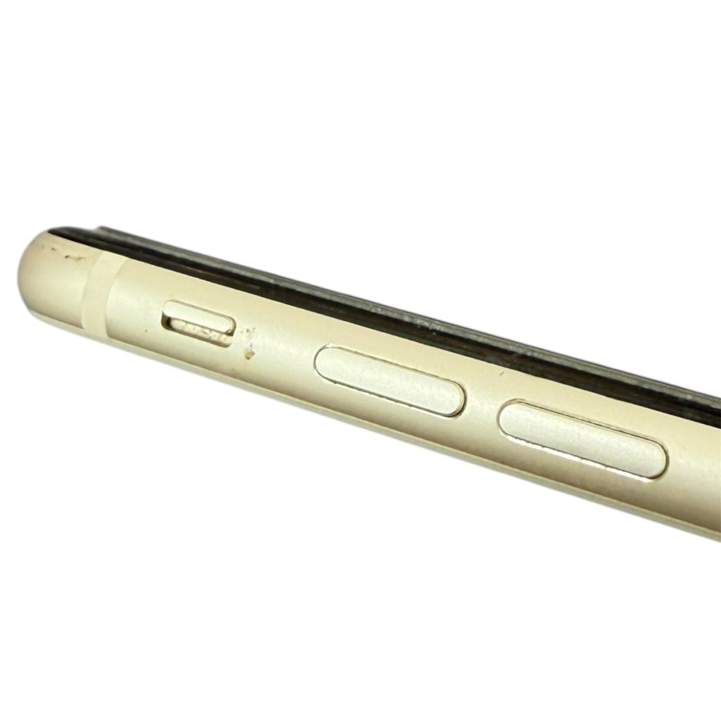 iPhoneSE3　ボタン修理