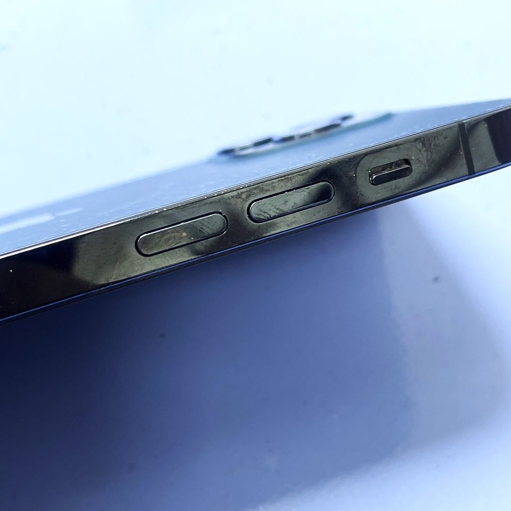 【iPhone12 Pro ボリュームボタン修理】音量ボタンの押しづらさ・反応不良を改善｜前橋市西片貝町