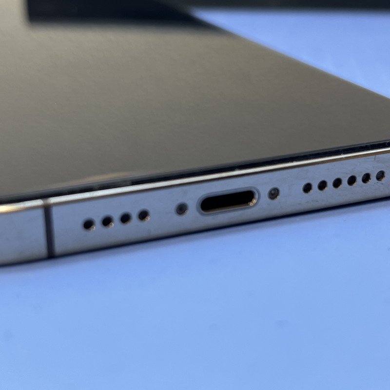 【iPhone12 Pro Maxライトニングコネクタ修理】充電がうまくされなくて困っている方修理可能です！｜伊勢崎市連取町