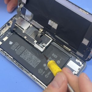 【iPhoneXSバッテリー交換】バッテリーの減りが早いため交換修理｜伊勢崎市宮子町