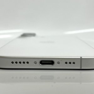 【iPhone16 ライトニングコネクタ修理】充電口の接触不良を改善！｜前橋市岩神町
