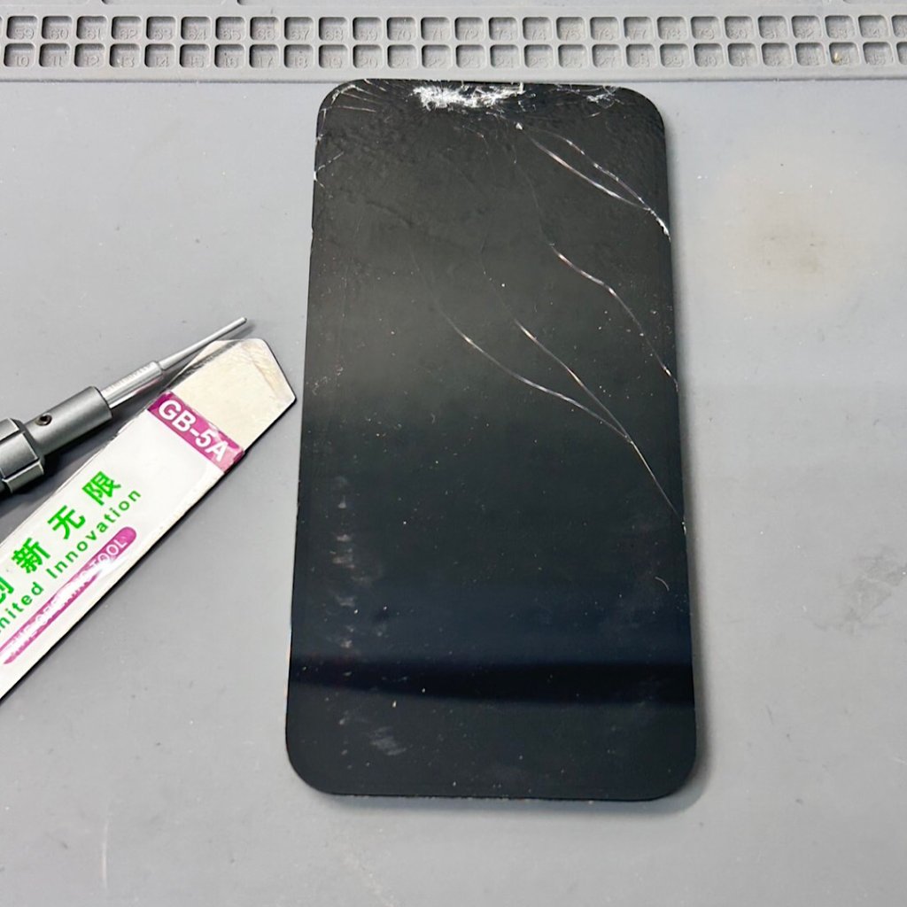 13Pro 画面割れ（液晶交換）