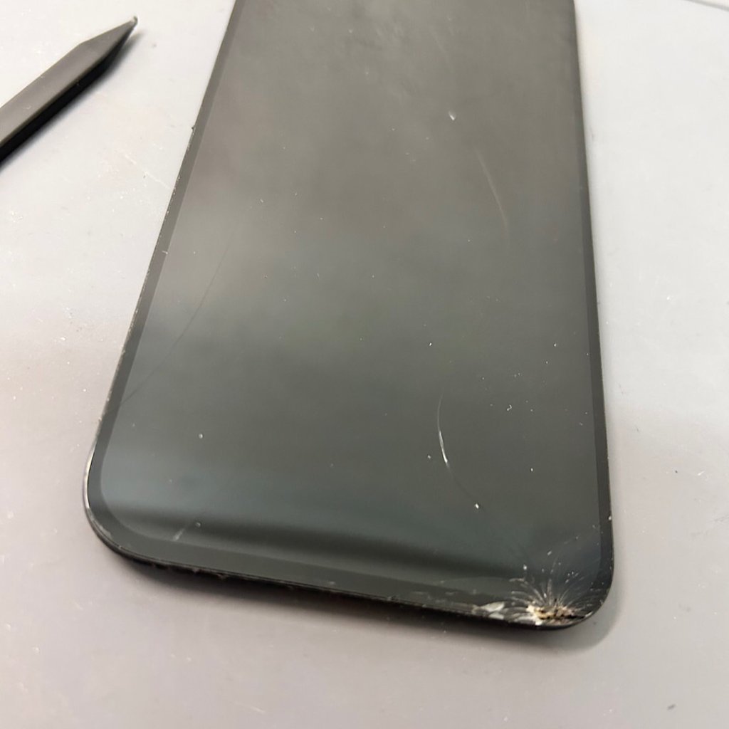 14ProMax 画面割れ（液晶交換）