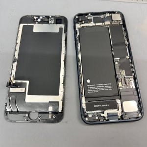 iPhone SE3 バッテリー交換