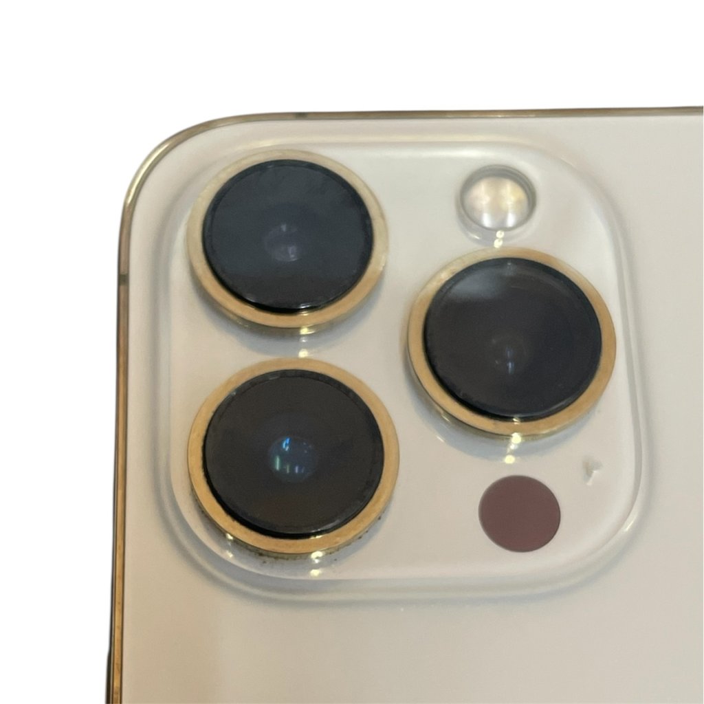 iPhone13Pro アウトカメラ修理