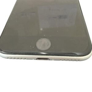 iPhoneSE3 ホームボタン