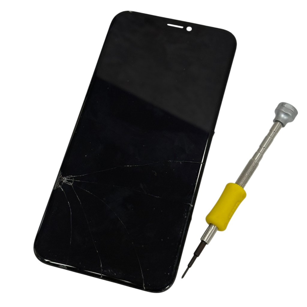 iPhone11 画面割れ交換修理