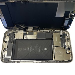 iPhone12液晶交換| 守谷市中央| 飛び込みのお客様も修理対応しております‼︎