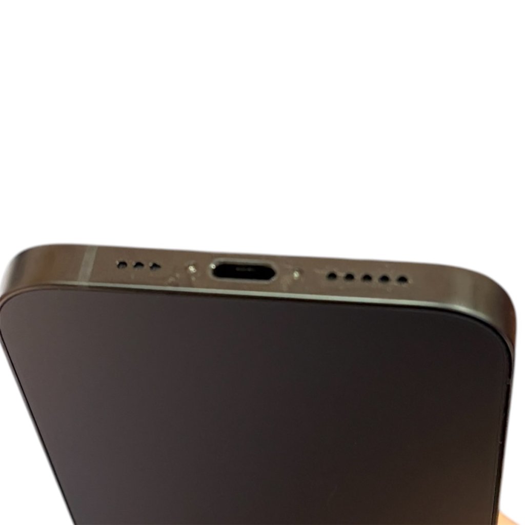 iPhone16e ドッグコネクター修理