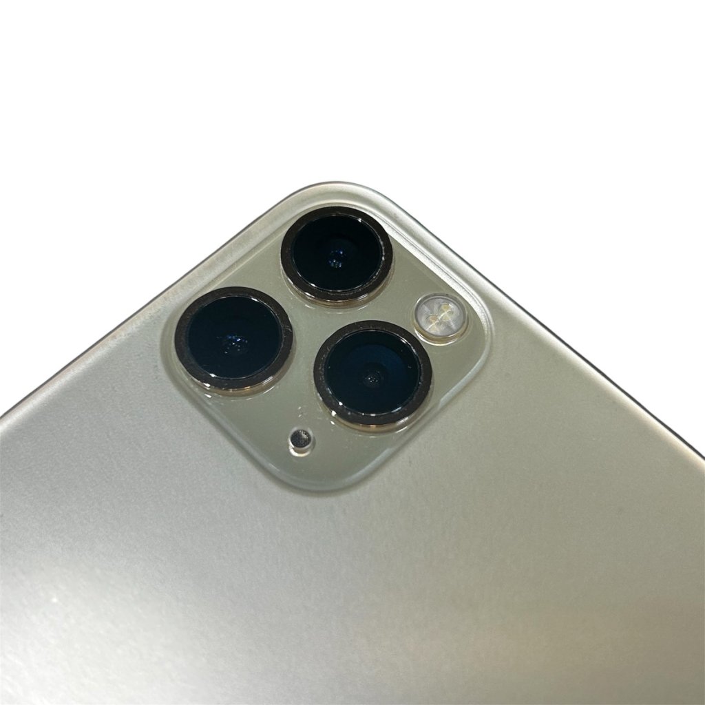 iPhone11ProMax　アウトカメラ交換修理