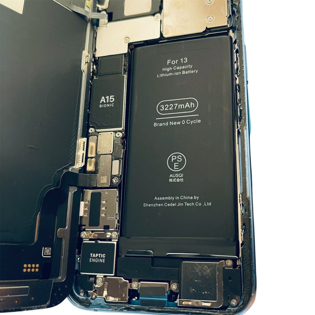 【即日！データそのまま！】iPhone13 バッテリー交換修理