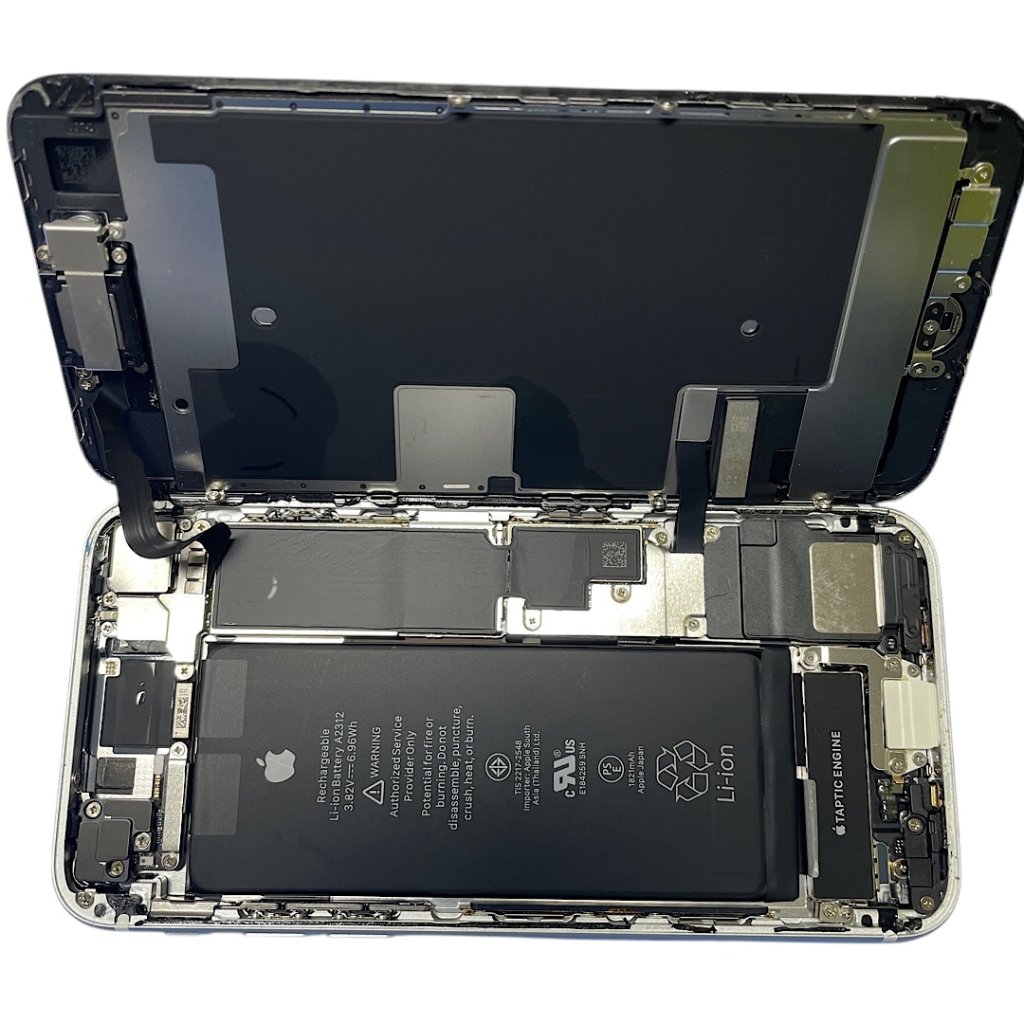 iPhone SE2液晶パネル交換| 守谷市中央| 飛び込みのお客様も修理対応しております‼︎