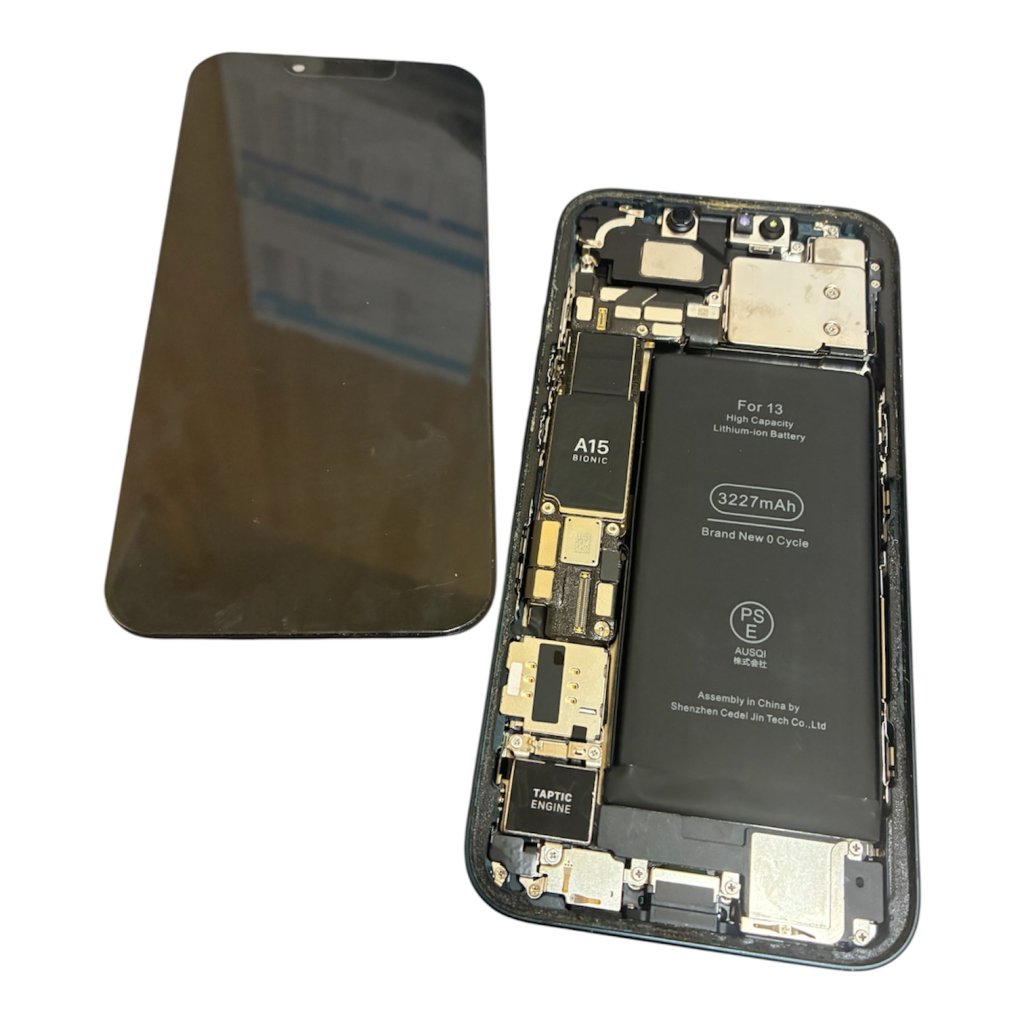 iPhone 13 パネル交換