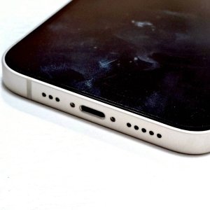 iPhone13 ライトニング交換