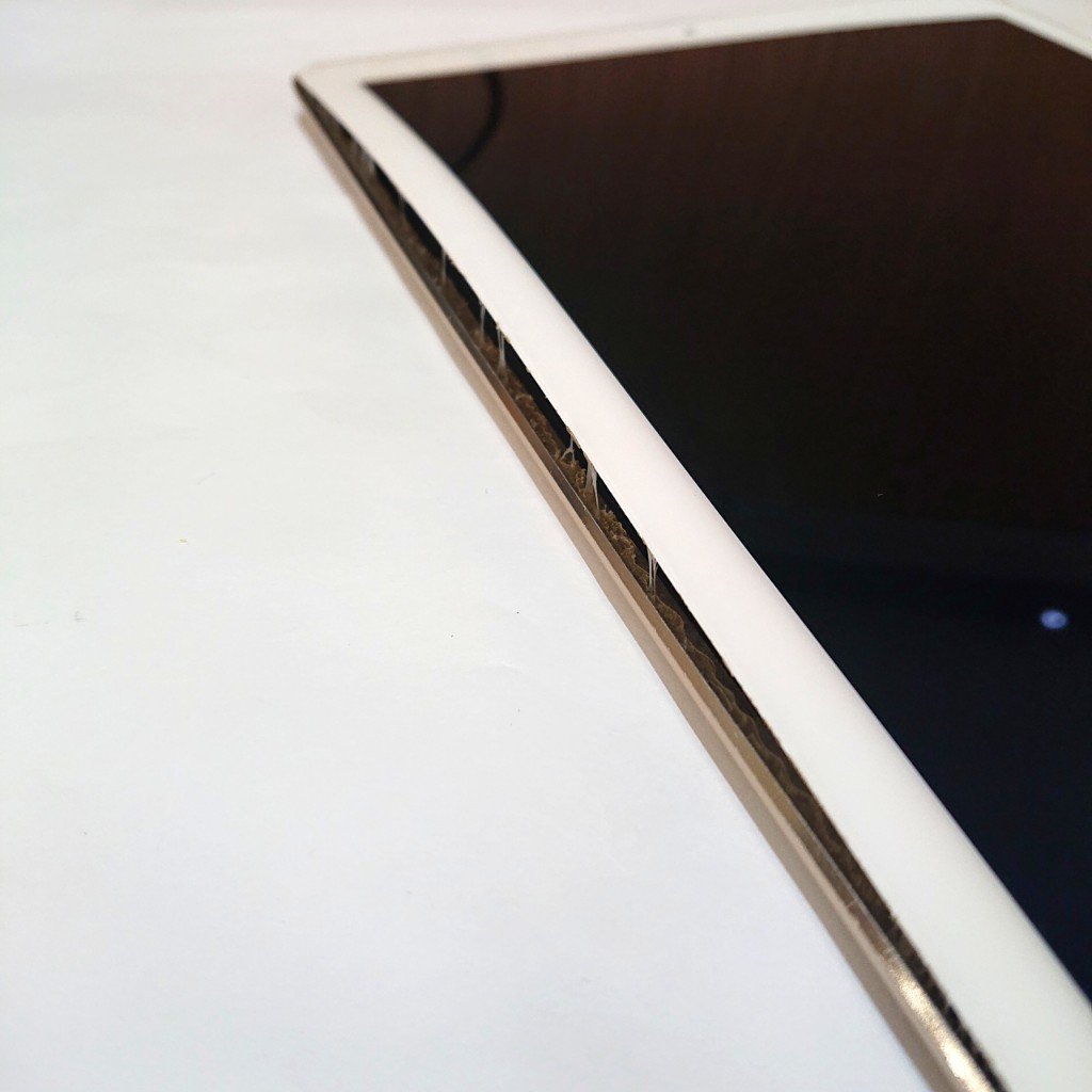 iPadAir2 バッテリー膨張 バッテリー交換