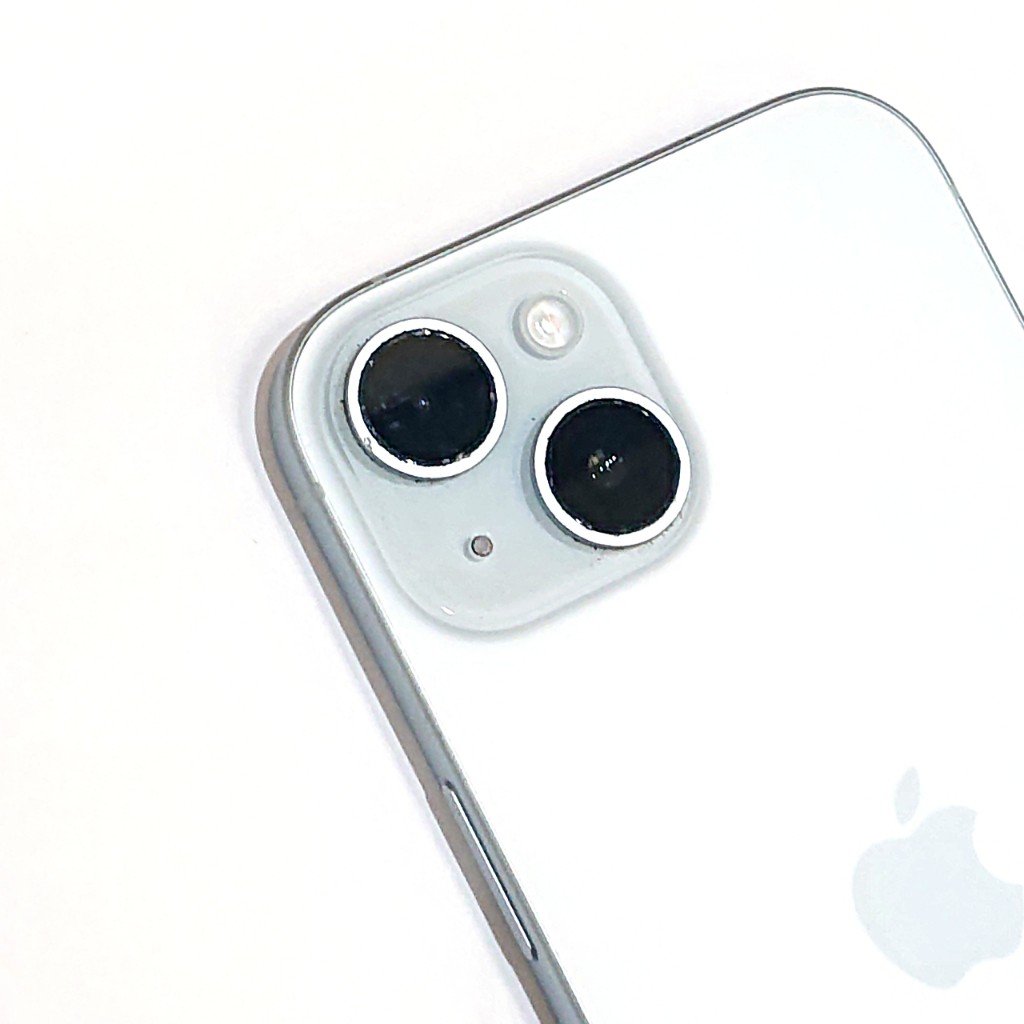 iPhone15 カメラレンズ交換
