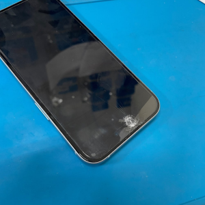 iPhone15 顔認証出来ない！パネル交換修理｜福生市熊川二宮｜ガラス交換も即日お渡しで修理対応