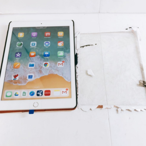 iPad 第五世代 ガラスパネル破損交換| あきる野市秋留｜iPad故障はご予約で当日に交換修理が出来ます！