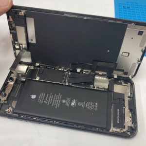 iPhoneXR 充電不具合 電池交換| 昭島市大神町| 予約無し！バッテリー修理も即時対応出来ます！