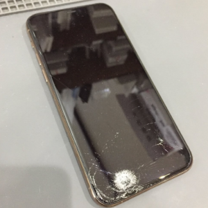 iPhone 11Pro ブラックアウト 液晶交換 |昭島市上河原町| 即日30分で修理対応しております‼︎