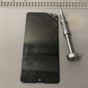 Androidスマホ AQUOS Sense6液晶交換