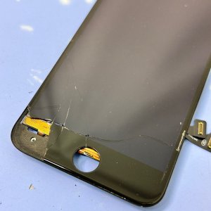 iPhone SE3 液晶交換