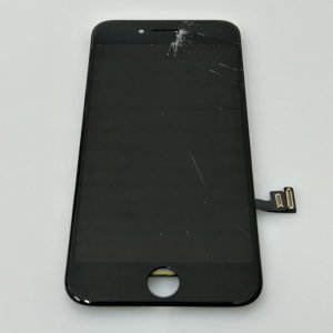 iPhoneSE3　液晶パネル交換
