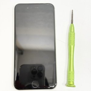 iPhoneSE 3第三世代  液晶パネル交換修理実績