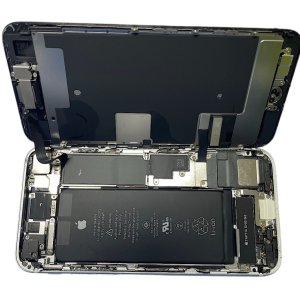 iPhone  SE3バッテリー交換| 我孫子市| iPhone16シリーズの交換も即日お渡しで修理対応しております‼︎