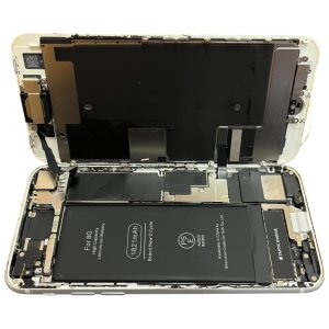 iPhone8 まだまだ使える！充電の減りが早い症状をバッテリー交換で改善