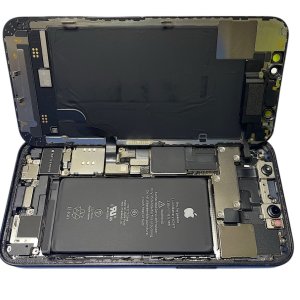 取手市、牛久市の皆さんこんにちは！！ スマホ修理SHOPミスターマックス取手店です(*^_^*)  我孫子市からお越しのお客様よりiPadのバッテリー交換を承りました！近くの修理店を探した所口コミの良かったとの事で当店においでくださいました。 当店では「同時割引実施中！！」当店では例として「バッテリー交換」+「液晶パネル交換」など同時に修理を行うお客様に割引を行っております！詳しくは当店にお問い合わせ下さいませ♪  スマホ修理SHOPミスターマックス取手店では、バッテリー交換の他、バッテリーの無料診断や液晶交換、ライトニング修理等も行っております。 永久保証付きの強化ガラスの販売にいんや貼り付け等も行っておりますので、ホームセンターミスターマックスへお越しの際はお気軽にお立ち寄り下さい！  当店の場所はこちらです。 〒302-0005 茨城県取手市東４丁目５−１ ミスターマックス取手店内