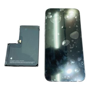 iPhone 13 Pro Maxのバッテリー交換修理