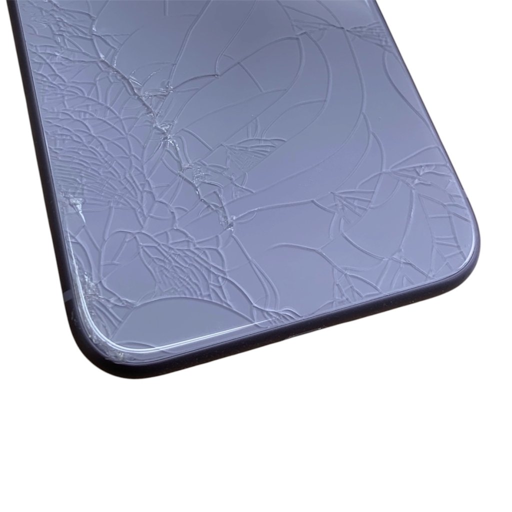 iPhone11　背面ガラス交換修理