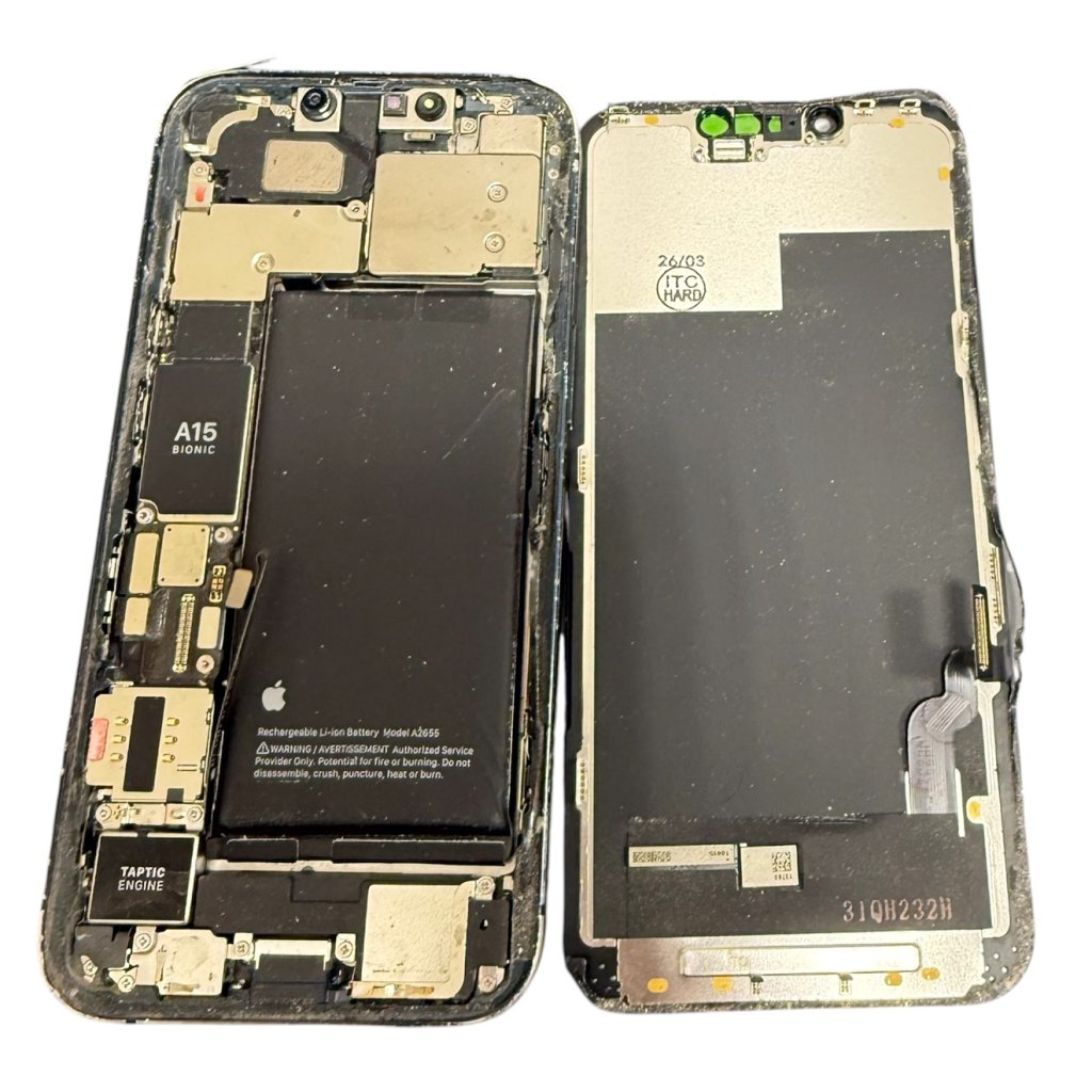 iPhone13 液晶パネル交換修理実績
