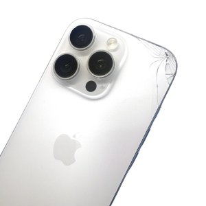 iPhone16Pro 背面修理