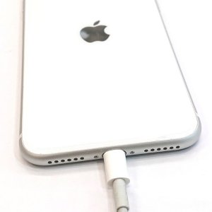 iPhoneSE2 ライトニング修理
