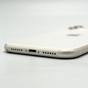 【iPhone11 ライトニングコネクタ修理】角度を変えないと充電できない症状に対応！｜高崎市浜尻町
