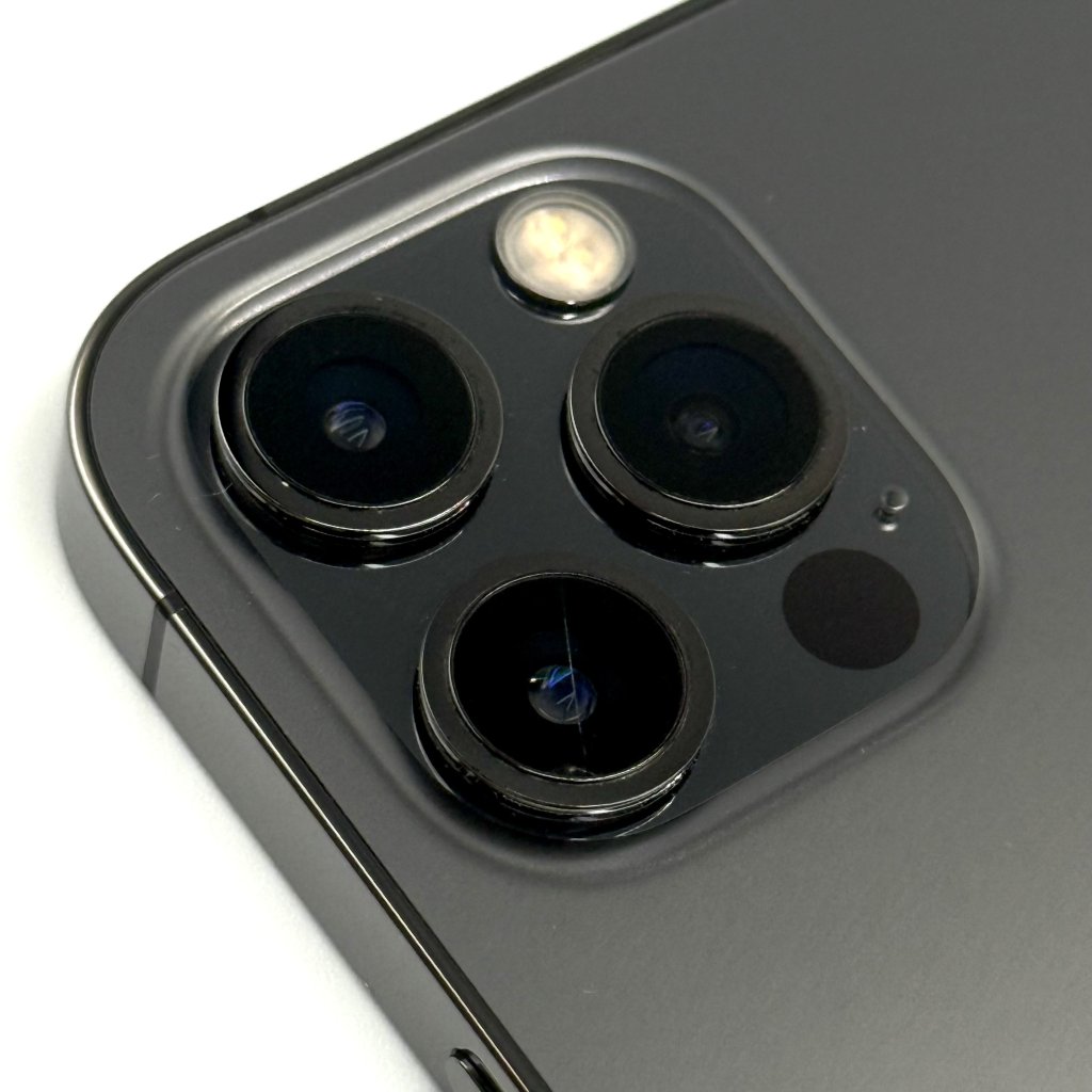 【iPhone12Pro アウトカメラレンズ修理】レンズ破損を交換対応して大切なカメラを保護！｜前橋市今井町