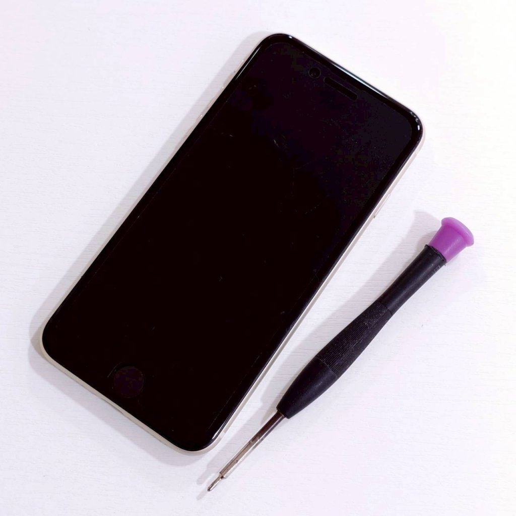 iPhoneSE3 液晶交換